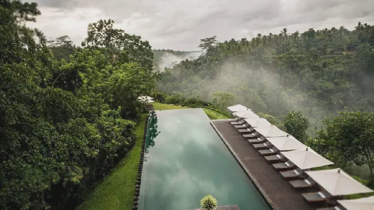 Menyelami Ketenangan Abadi di Infinity Pool Alila Ubud