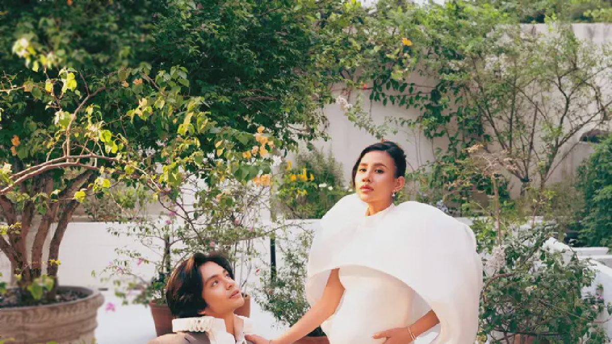 Shenina Cinnamon bak Ratu dalam Balutan Maternity Shoot Mewah