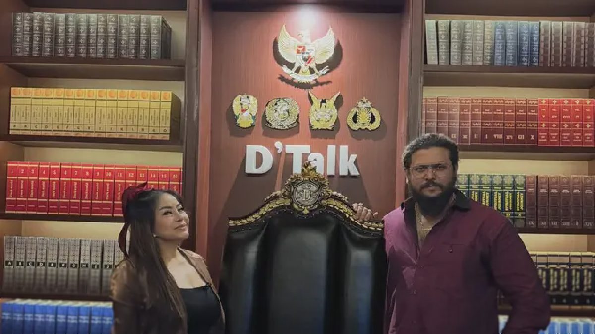 Anisa Bahar dan Pelukan Hukum di Balik Panggung