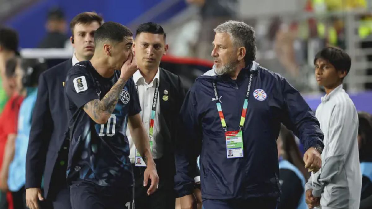 Miguel Almiron Dikartu Merah Akibat Tutup Mulut Saat Berbicara