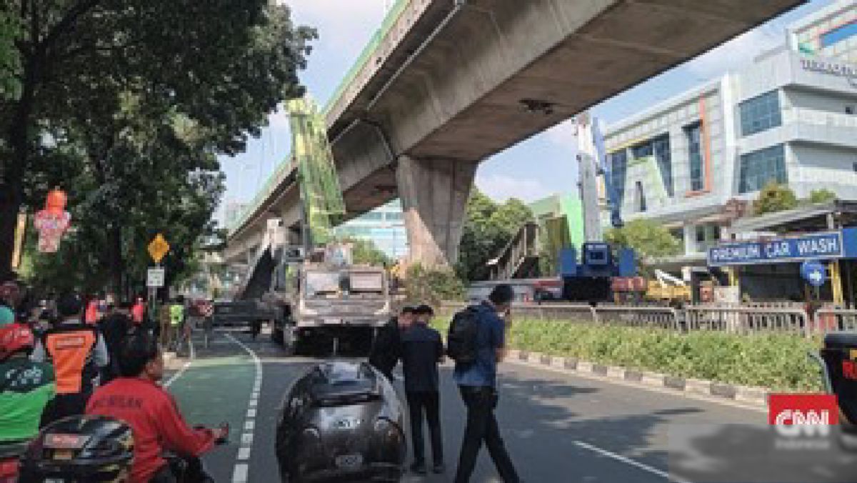 Rute Transjakarta Koridor 13 Dialihkan Akibat Pembongkaran JPO Tendean
